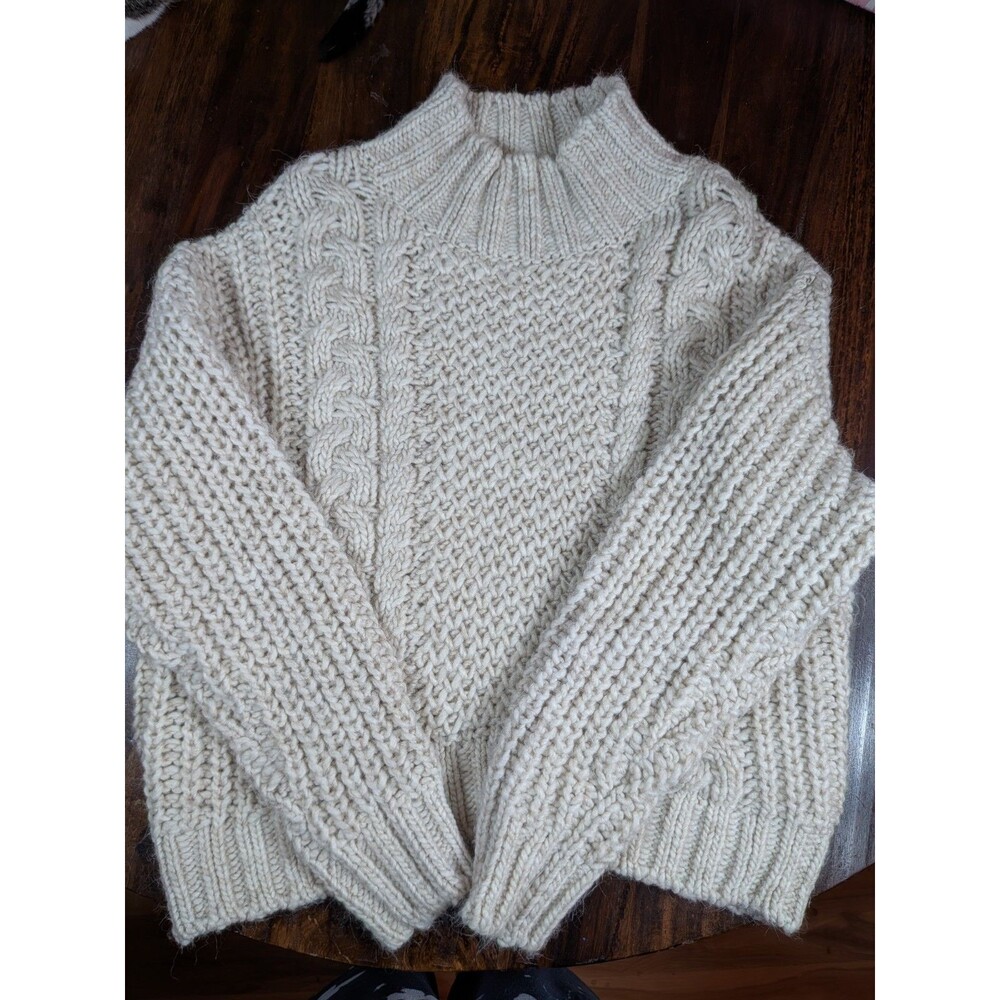 Universal Thread Cream Chunky Cable Knit Fisherman Sweater Size S Small Cozy